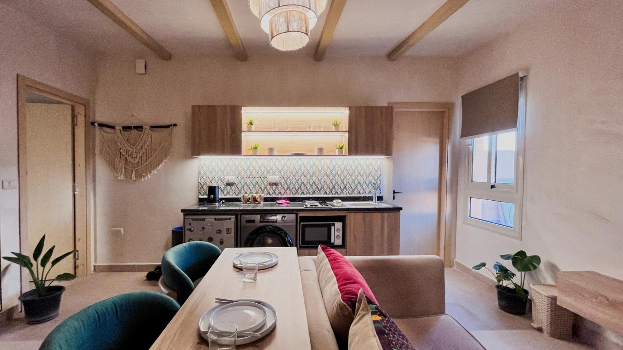 Boho Getaway With Pyramids View & Jacuzzi Apartment Giza Luaran gambar