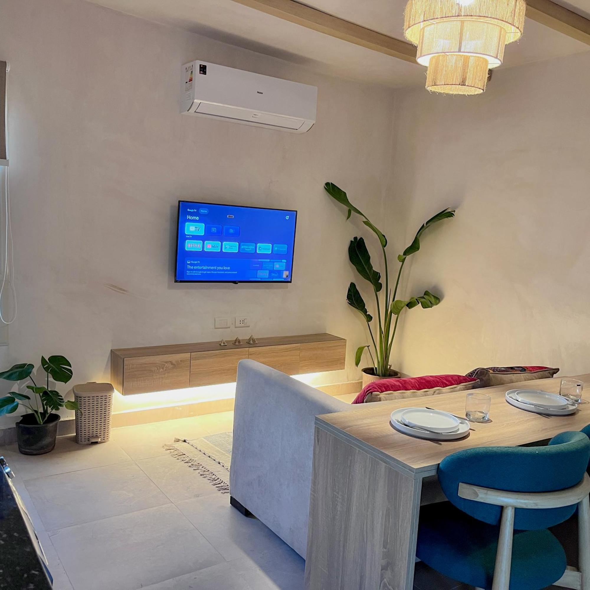 Boho Getaway With Pyramids View & Jacuzzi Apartment Giza Luaran gambar