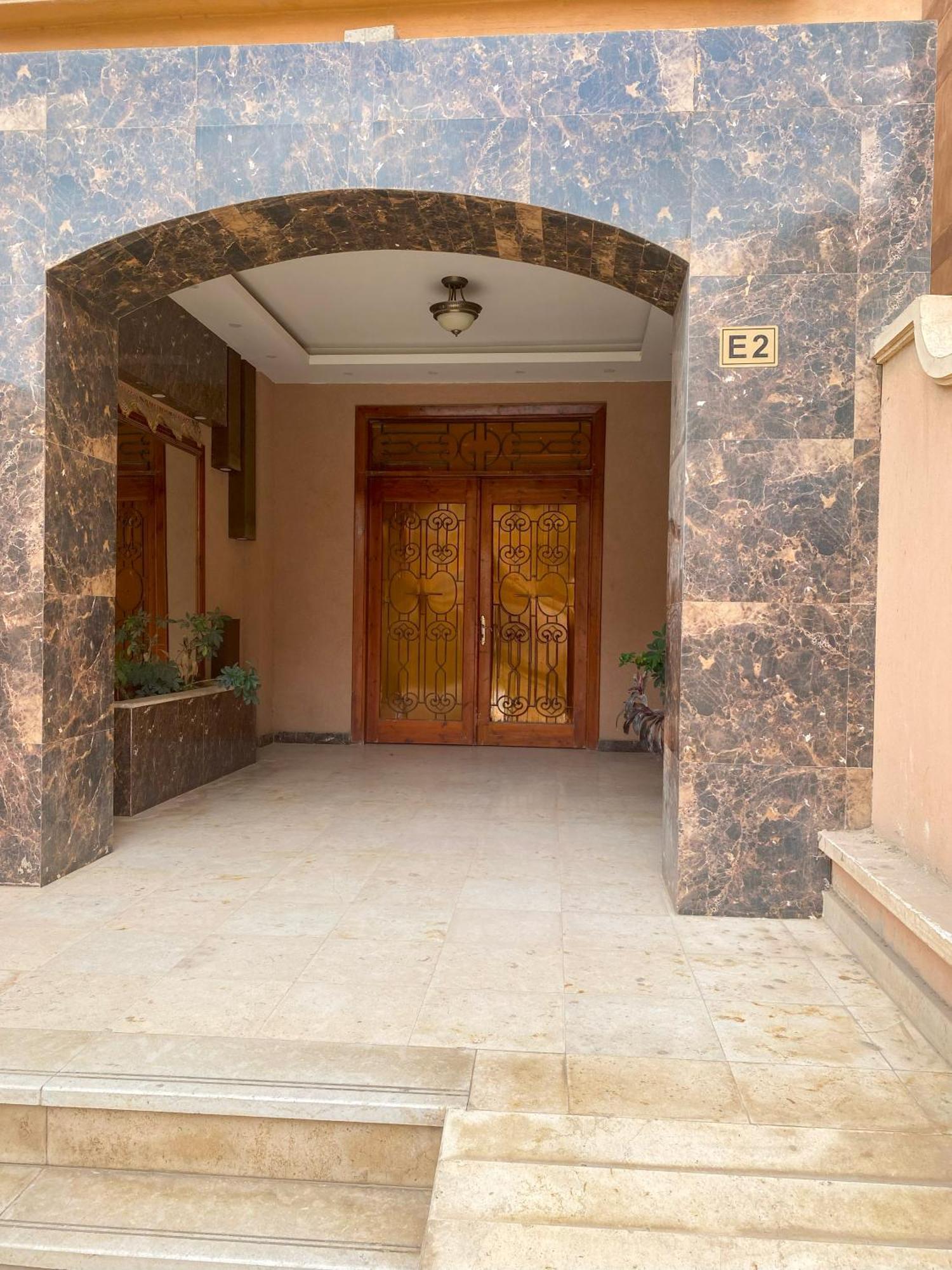 Boho Getaway With Pyramids View & Jacuzzi Apartment Giza Luaran gambar